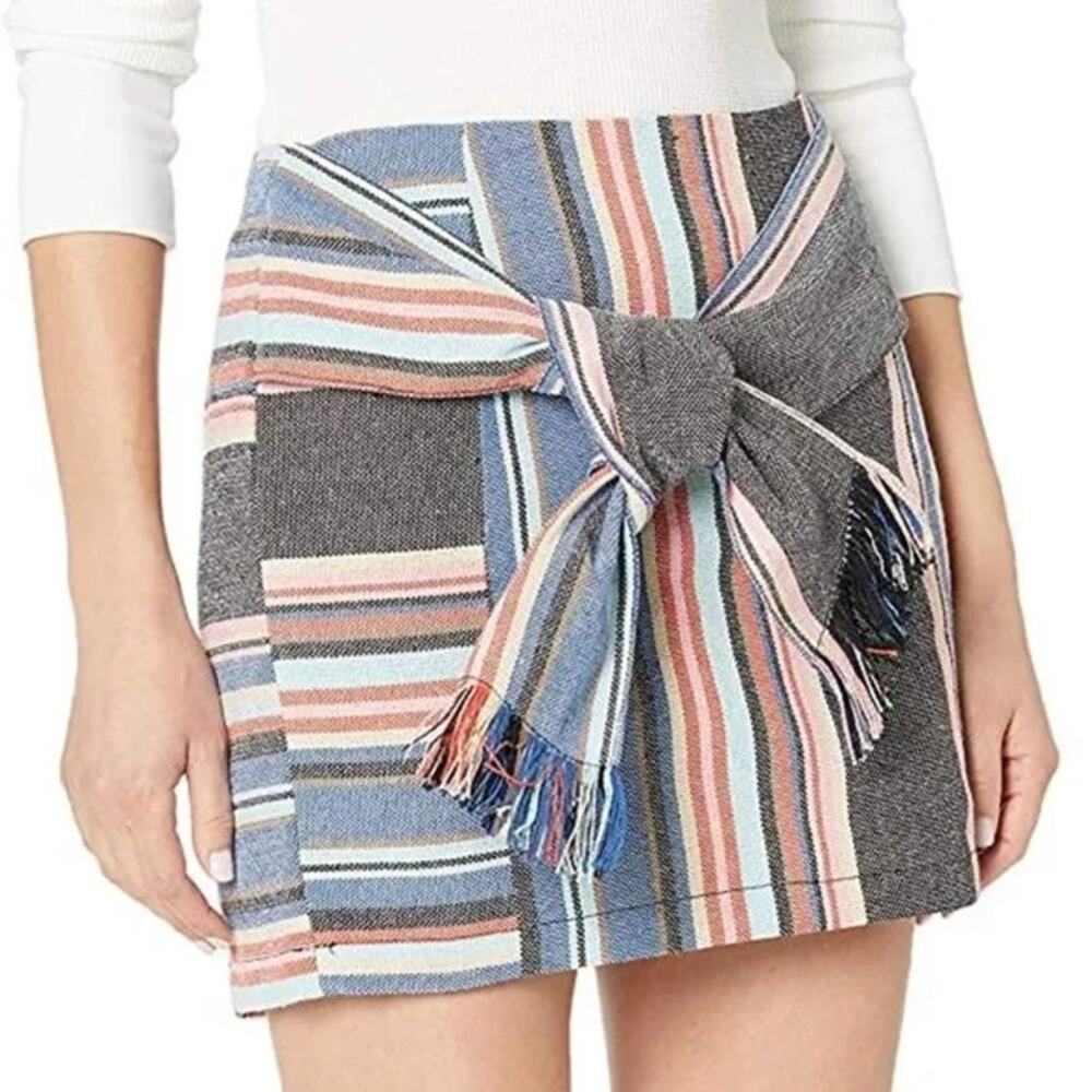 Guess NWT Silas Bordertown Multi Stripe Mini Skirt Womens Size 0 Boho Woven - Picture 3 of 13